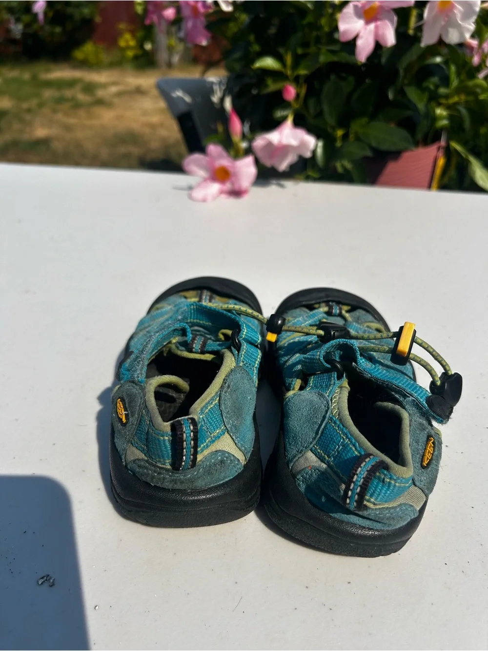 KEEN Kids Toddler Boy’s Teal Multi Outdoor water shoes Sandals Size 10C